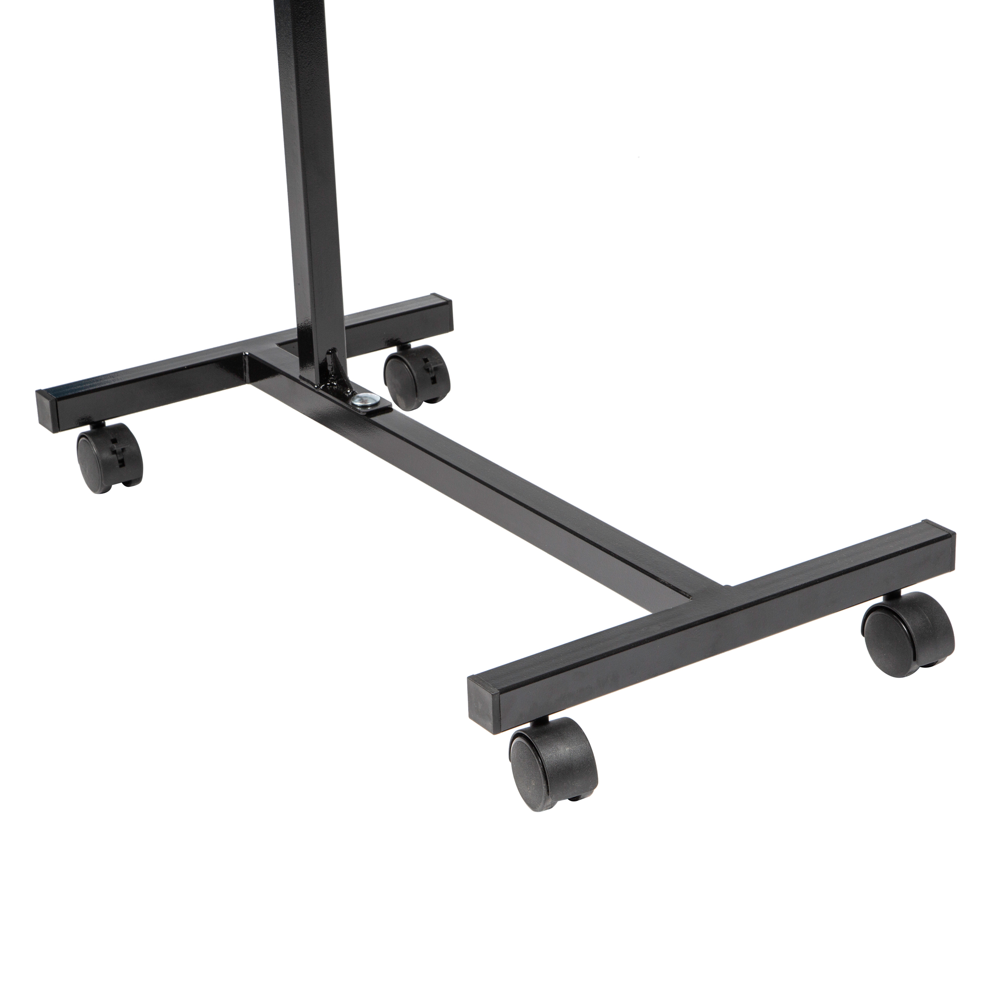 Основание на самоориентирующихся колесах